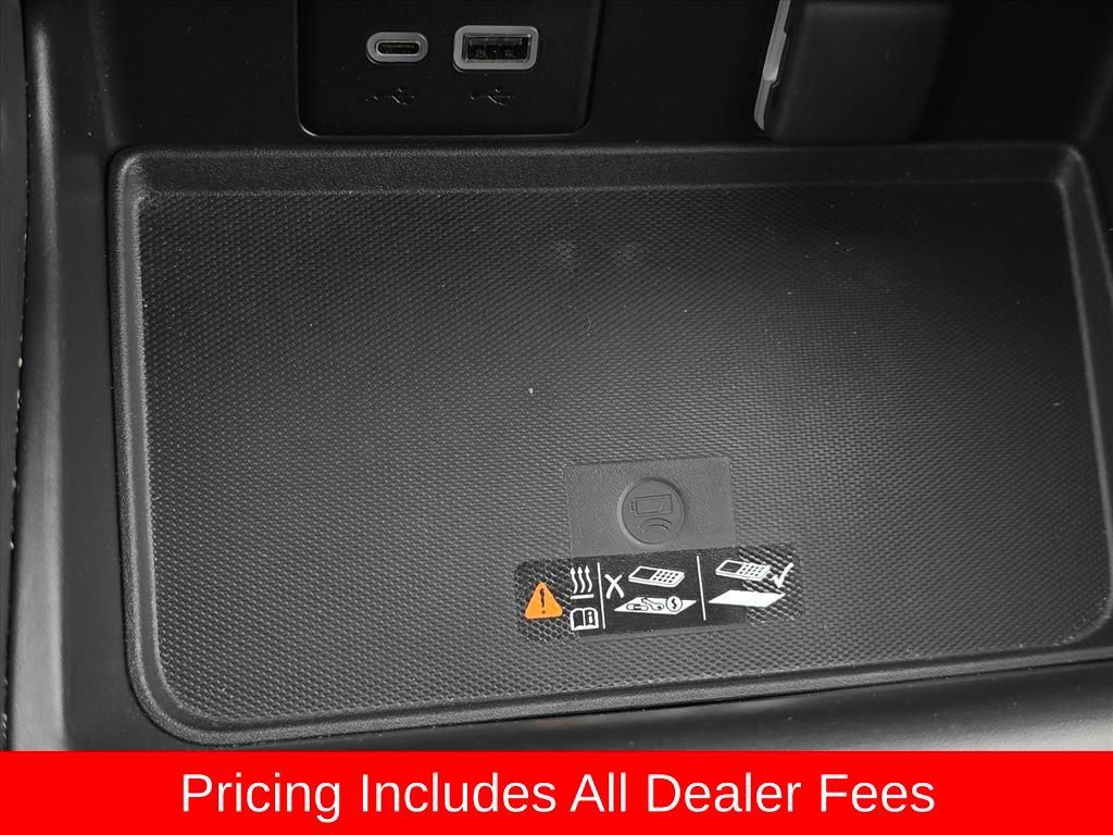 Used 2024 Chevrolet Tahoe LT w/ Luxury Package AWD/4WD image 22