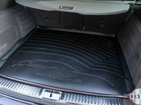 Used 2017 Porsche Cayenne S image 32