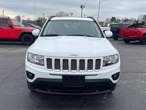 Used 2014 Jeep Compass Latitude w/ Sun/Sound Group AWD/4WD image 8