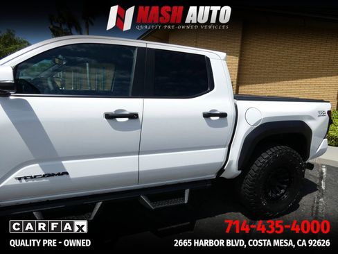 Used 2025 Toyota Tacoma TRD Off-Road w/ TRD Off Road Premium Package AWD/4WD image 13