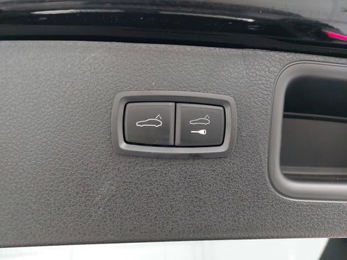 Used 2024 Porsche Macan Turbo w/ Premium Plus Package image 15