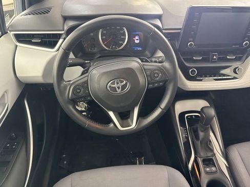 Used 2022 Toyota Corolla SE w/ SE Premium Package image 30