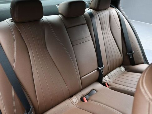 Used 2023 Mercedes-Benz E 350 4MATIC Sedan image 6