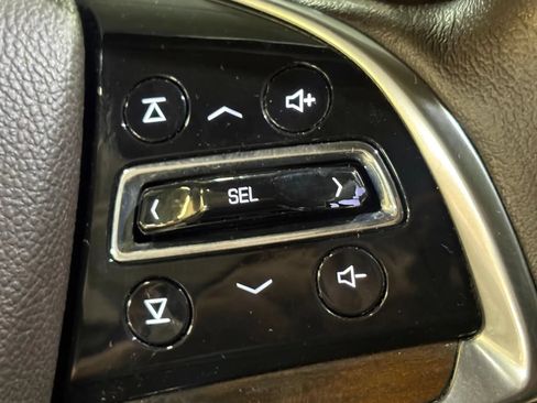 Used 2016 Cadillac Escalade Luxury AWD/4WD image 40