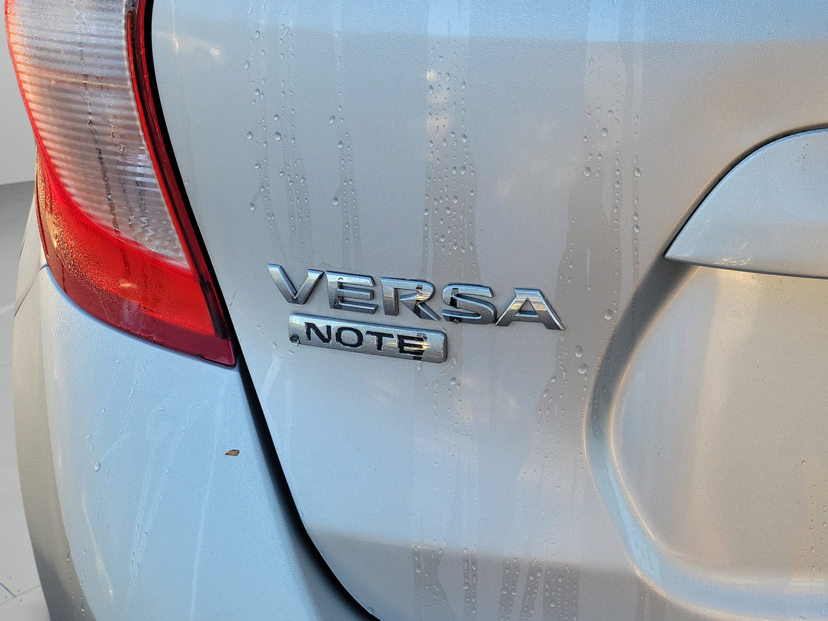 Used 2015 Nissan Versa Note SV FWD image 23