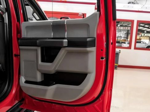 Used 2022 Ford F350 XLT w/ XLT Premium Package AWD/4WD image 38