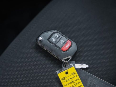 Used 2020 Jeep Wrangler Unlimited Sahara image 44