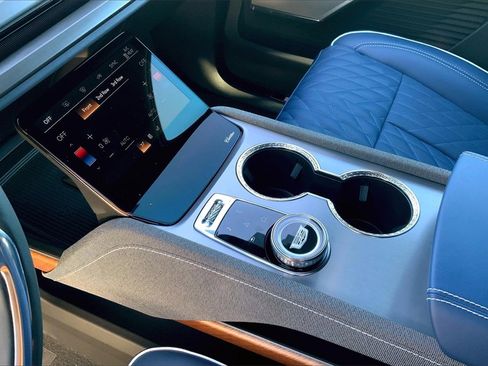 New 2026 Cadillac Vistiq Premium Luxury image 10