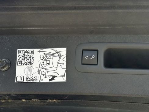 Used 2021 Toyota Highlander Limited image 38