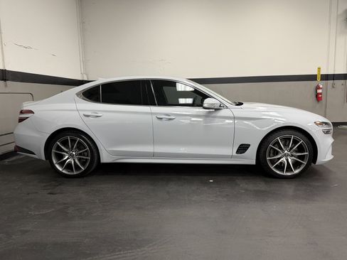Used 2022 Genesis G70 3.3T image 5