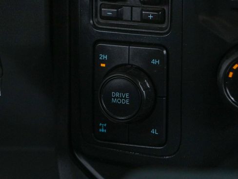 Used 2024 Ford F250 XLT w/ FX4 Off-Road Package AWD/4WD image 21