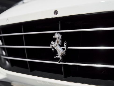 Used 2019 Ferrari GTC4Lusso image 7