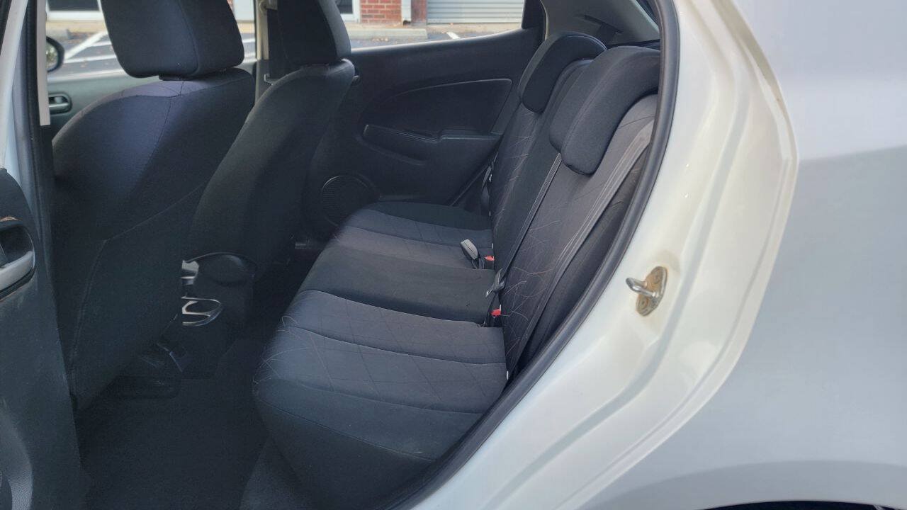 Used 2014 MAZDA MAZDA2 Sport FWD image 9
