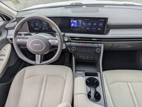 Used 2025 Hyundai Sonata SEL FWD image 14