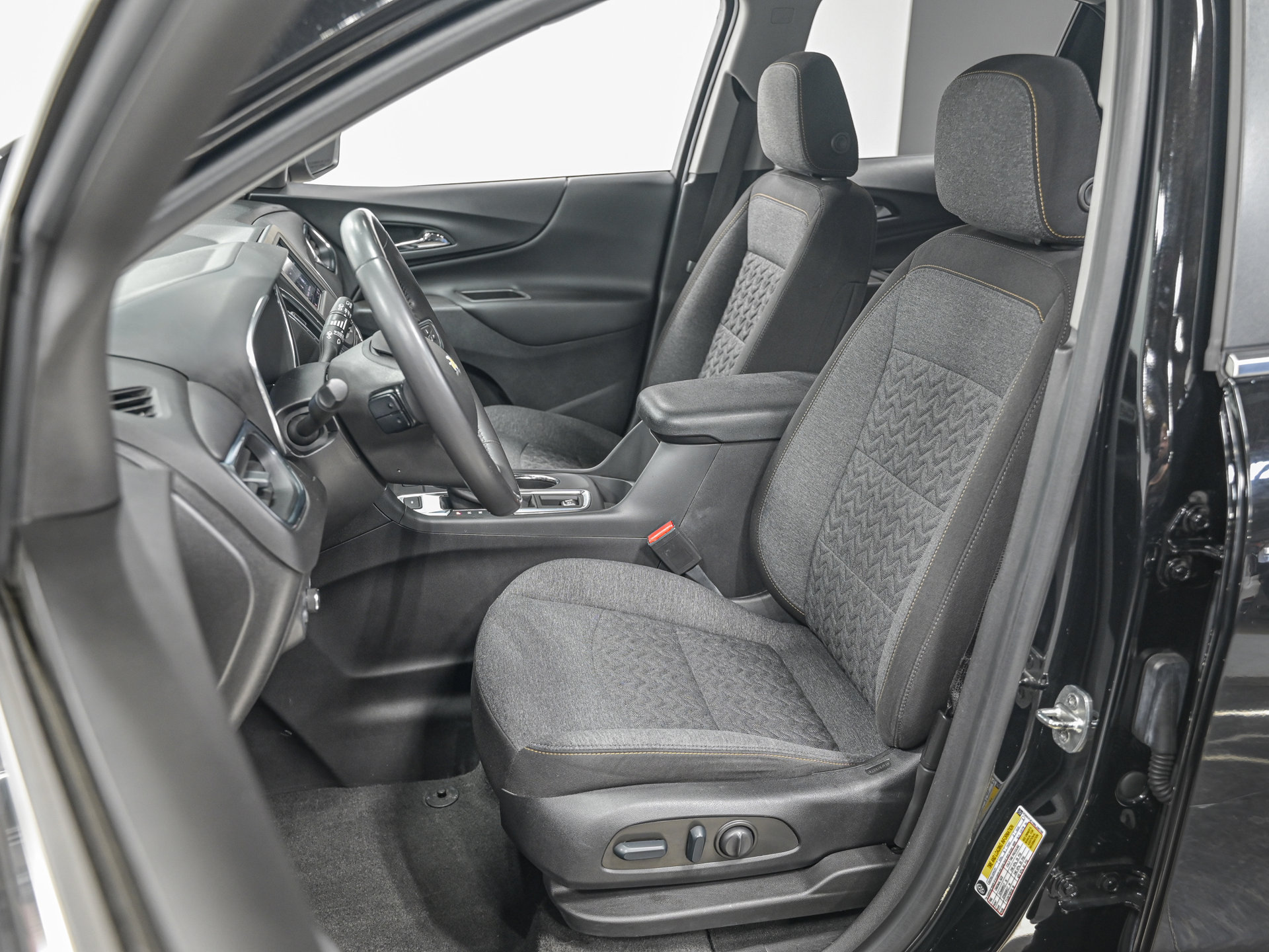 Used 2022 Chevrolet Equinox LT AWD/4WD image 18