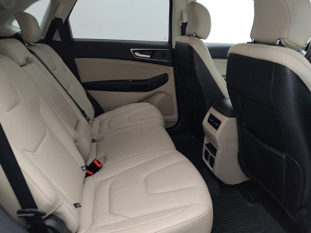 Used 2019 Ford Edge Titanium w/ Cold Weather Package AWD/4WD image 19