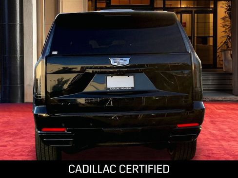 Used 2026 Cadillac Escalade ESV Platinum Sport image 5