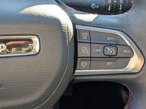 Used 2025 Jeep Compass Trailhawk w/ Trailhawk Elite Group image 29