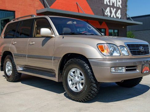 Used 2000 Lexus LX 470 4WD image 3