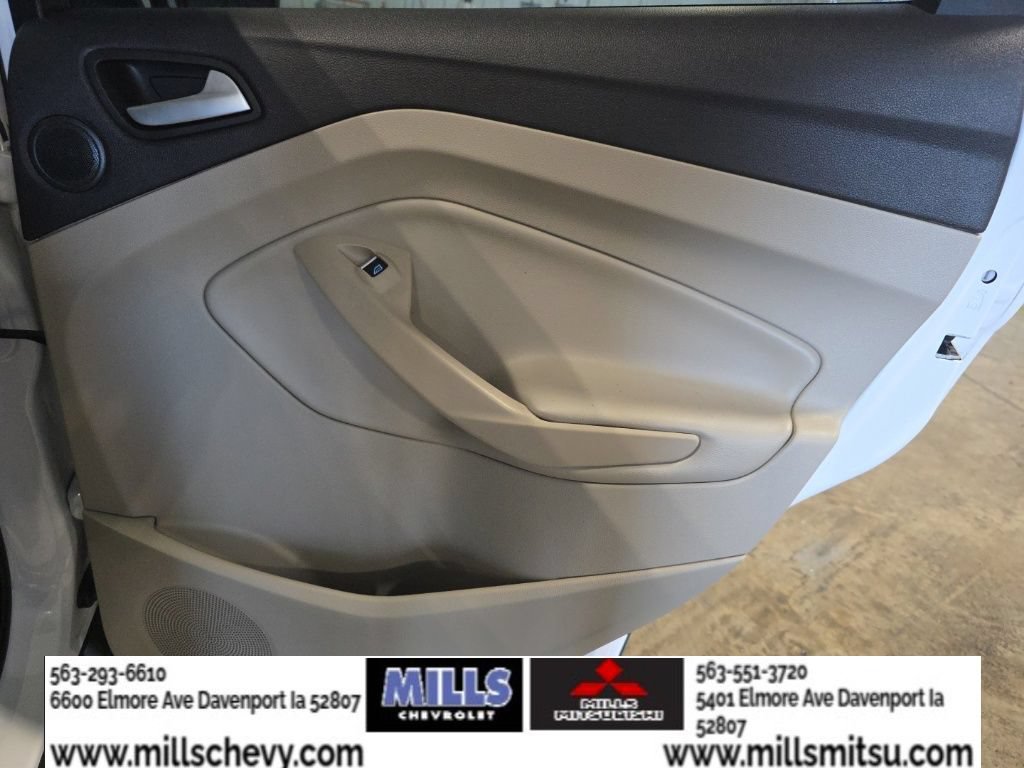 Used 2017 Ford Escape SE w/ SE Leather Comfort Package FWD image 19