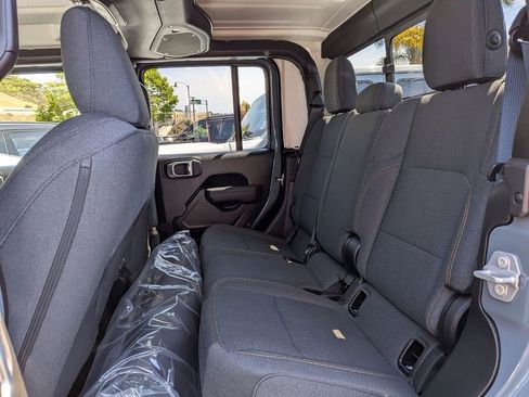 New 2026 Jeep Gladiator Sport AWD/4WD image 22