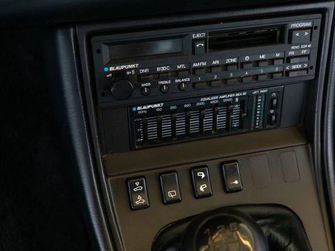 Used 1989 Porsche 944 Turbo image 68