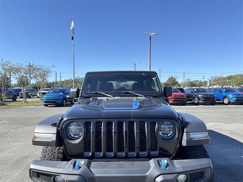 Used 2022 Jeep Wrangler Unlimited Rubicon 4xe w/ Cold Weather Group image 8