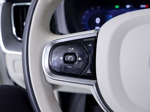 Used 2025 Volvo XC60 B5 Ultra w/ Protection Package Premier image 21