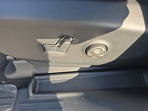 New 2026 Chrysler Pacifica Select image 22