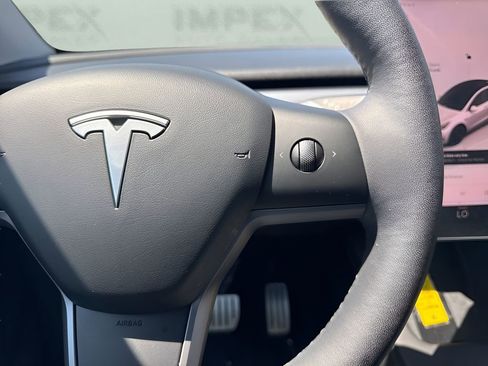 Used 2023 Tesla Model Y Performance AWD/4WD image 16