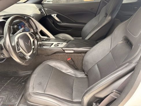 Used 2016 Chevrolet Corvette Stingray Coupe RWD image 9