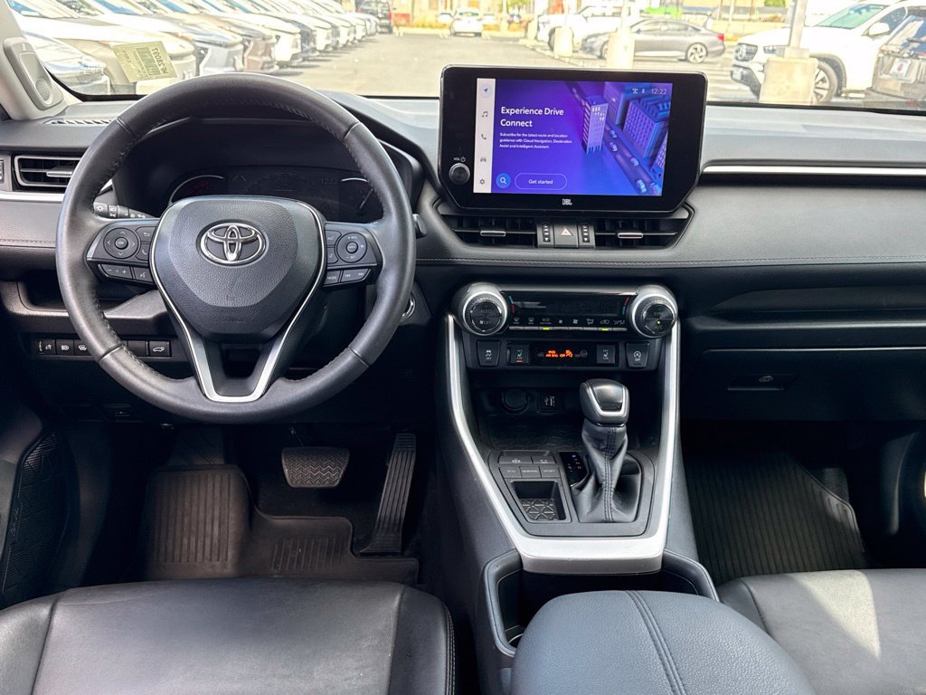 Used 2023 Toyota RAV4 XLE Premium FWD image 31