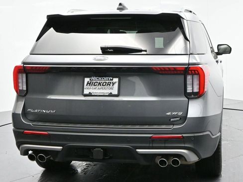 Used 2025 Ford Explorer Platinum w/ Ultimate Package AWD/4WD image 6