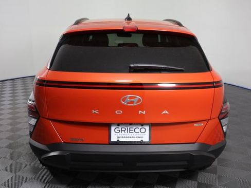 Certified 2024 Hyundai Kona SEL w/ Convenience Package AWD/4WD image 7