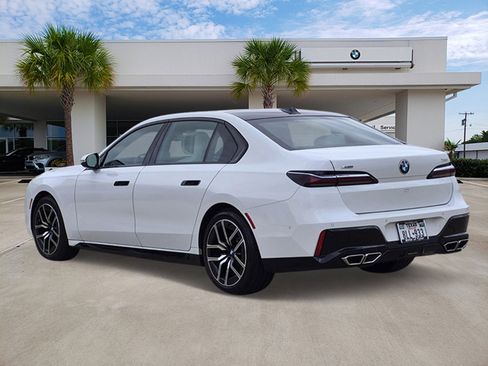 Certified 2025 BMW 760i xDrive w/ Luxury Rear Seating Package AWD/4WD image 6