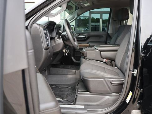 Used 2020 Chevrolet Silverado 1500 LT w/ Remote Start Package AWD/4WD image 9