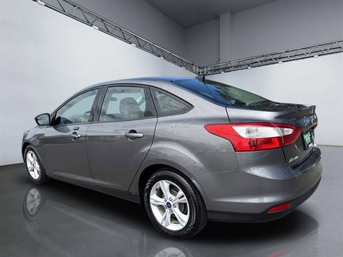 Used 2014 Ford Focus SE FWD image 5