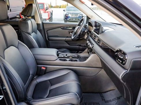 Used 2025 Honda Pilot EX-L image 17