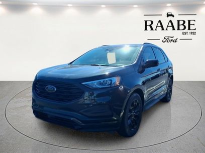 Used 2023 Ford Edge SE w/ Black Appearance Package