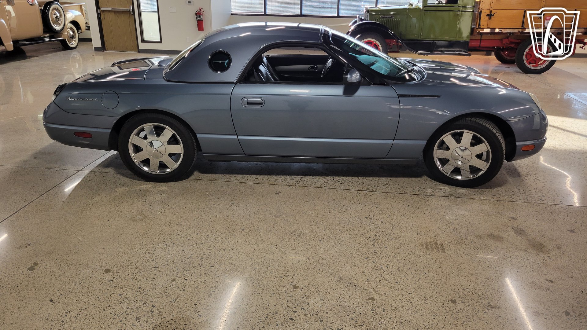 Used 2005 Ford Thunderbird RWD image 36