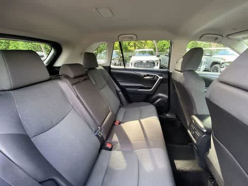 Used 2025 Toyota RAV4 XLE AWD/4WD image 26