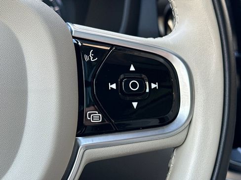 Used 2022 Volvo V60 T5 Cross Country w/ Advanced Package image 33