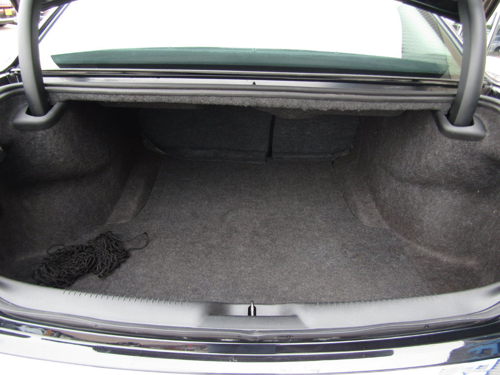 Used 2017 Chrysler 300 Limited RWD image 29