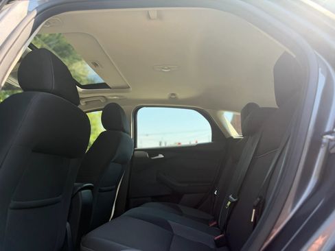 Used 2014 Ford Focus SE FWD image 30