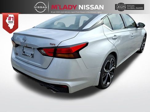 New 2025 Nissan Altima 2.5 SR image 7