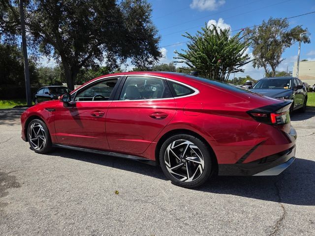 Used 2024 Hyundai Sonata SEL w/ Convenience Package FWD image 5