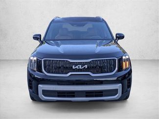 Used 2024 Kia Telluride EX w/ EX Captain's Chair Package FWD video 2