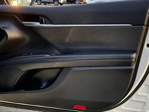 Used 2023 Toyota Camry LE image 21