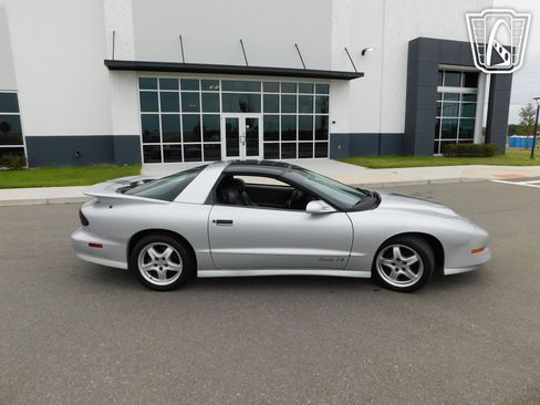 Used 1997 Pontiac Firebird Trans Am image 17