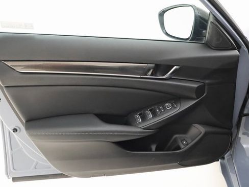 Used 2022 Honda Accord Sport image 8